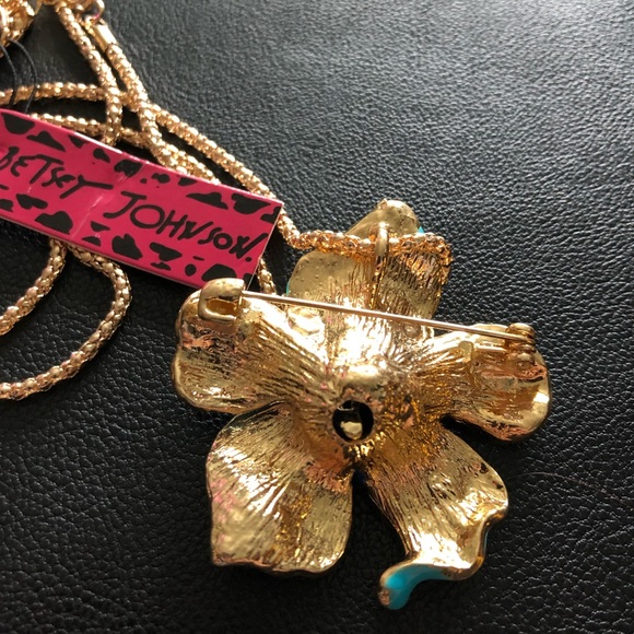 Beautiful Flower necklace/ broach NWT - Picture 4 of 4